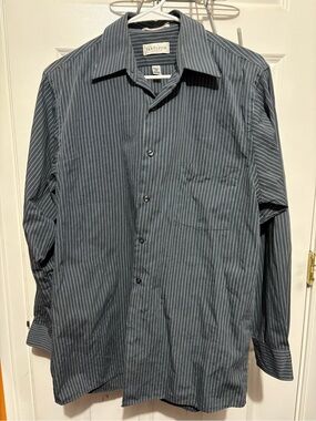 Van Heusen Men's Charcoal Pinstripe Dress Shirt